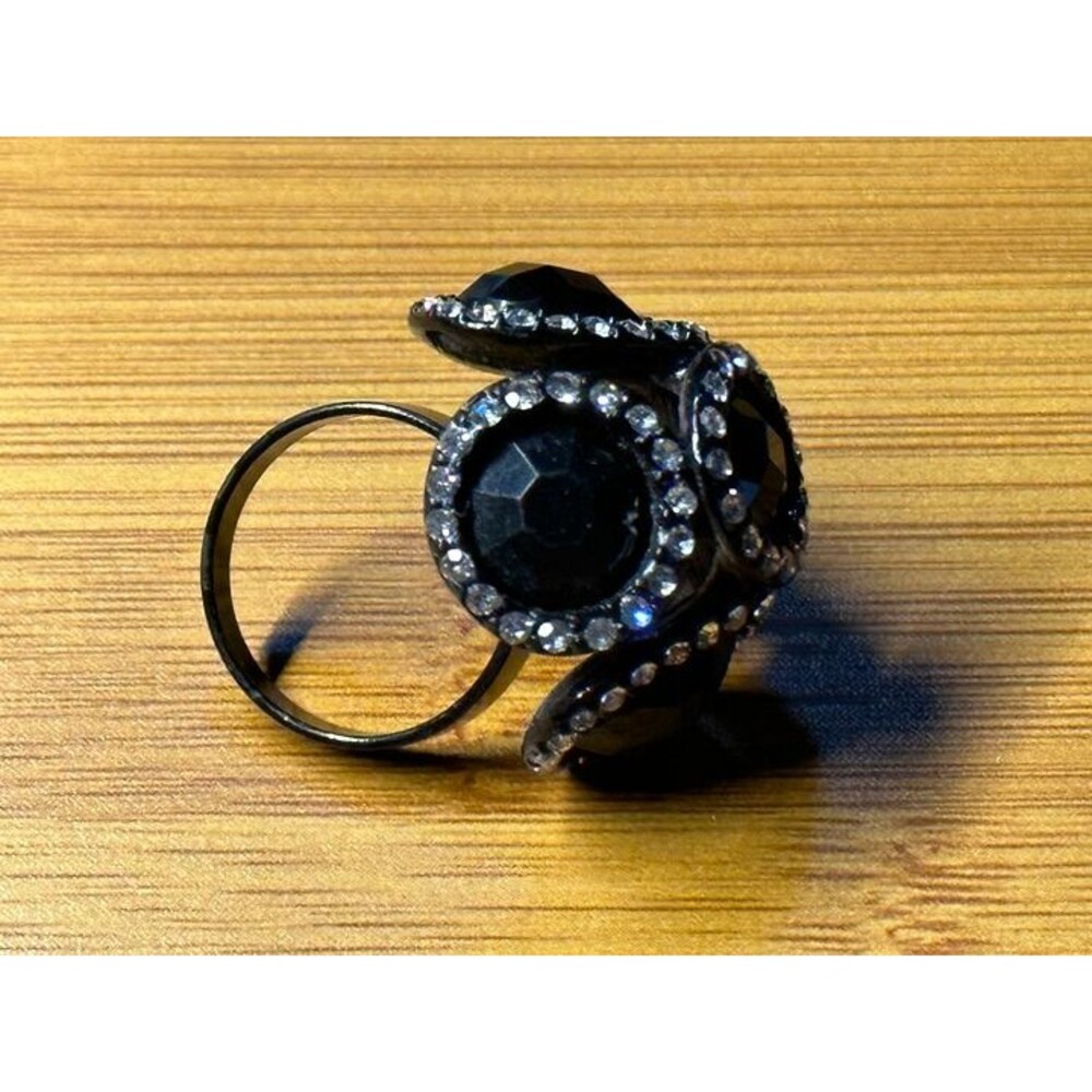 black rhinestone cluster cocktail ring gunmetal tone statement jewelry nwt new